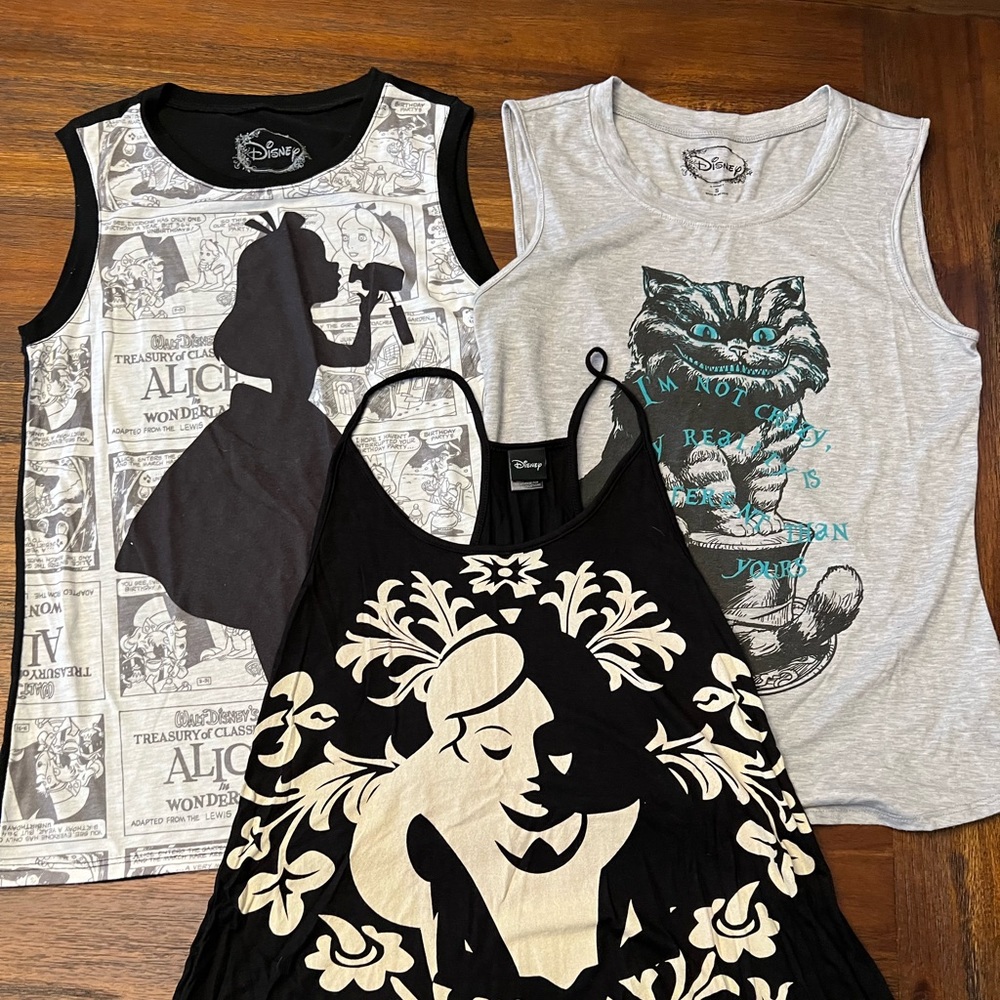 Alice in wonderland tank bundle size small